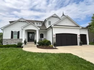 White & black house - Olathe, ks